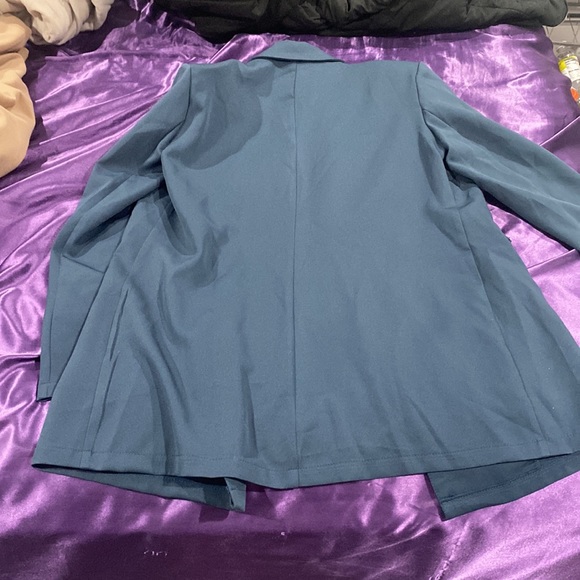 Oversized blazer mini skirt set. Medium. Teal color. Gold buttons. Never worn - Picture 6 of 8